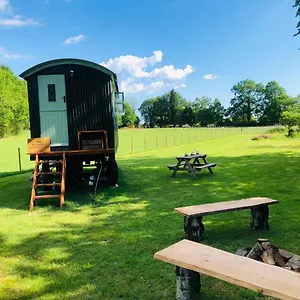 The Big Shepherds Hut , Charlwood United Kingdom